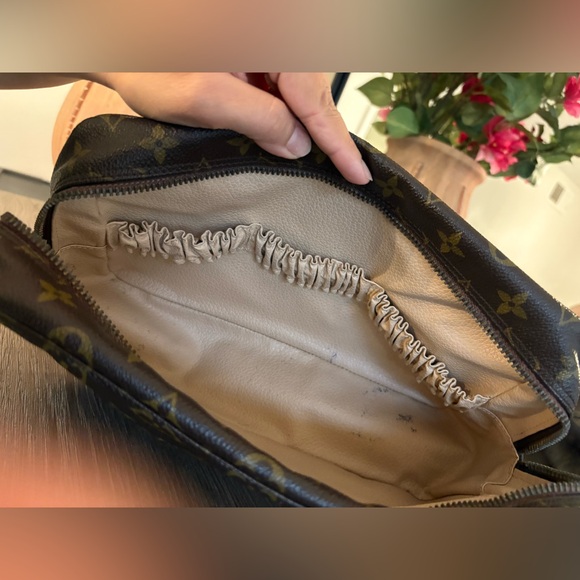 Louis Vuitton Monogram Toiletry Bag - Picture 11 of 11